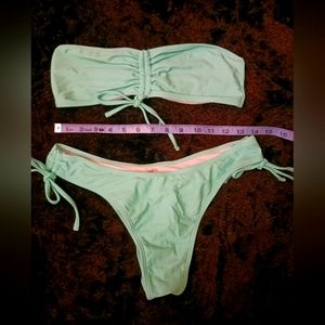 Unbranded NWOT extra cheeky/ Brazilian bottom strapless top with ruching details